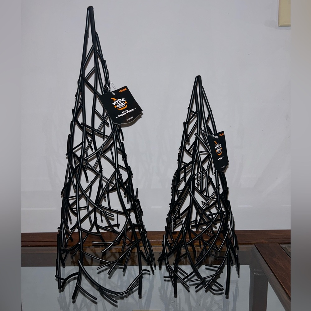 NWT Target Hyde & EEK Halloween Black Metal Twig Trees